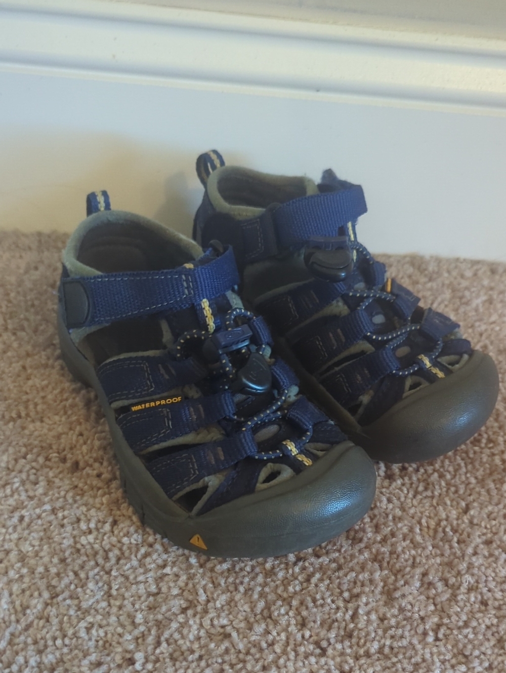 Keen Kids Navy and Gray Closed-Toe Outdoor Sandals